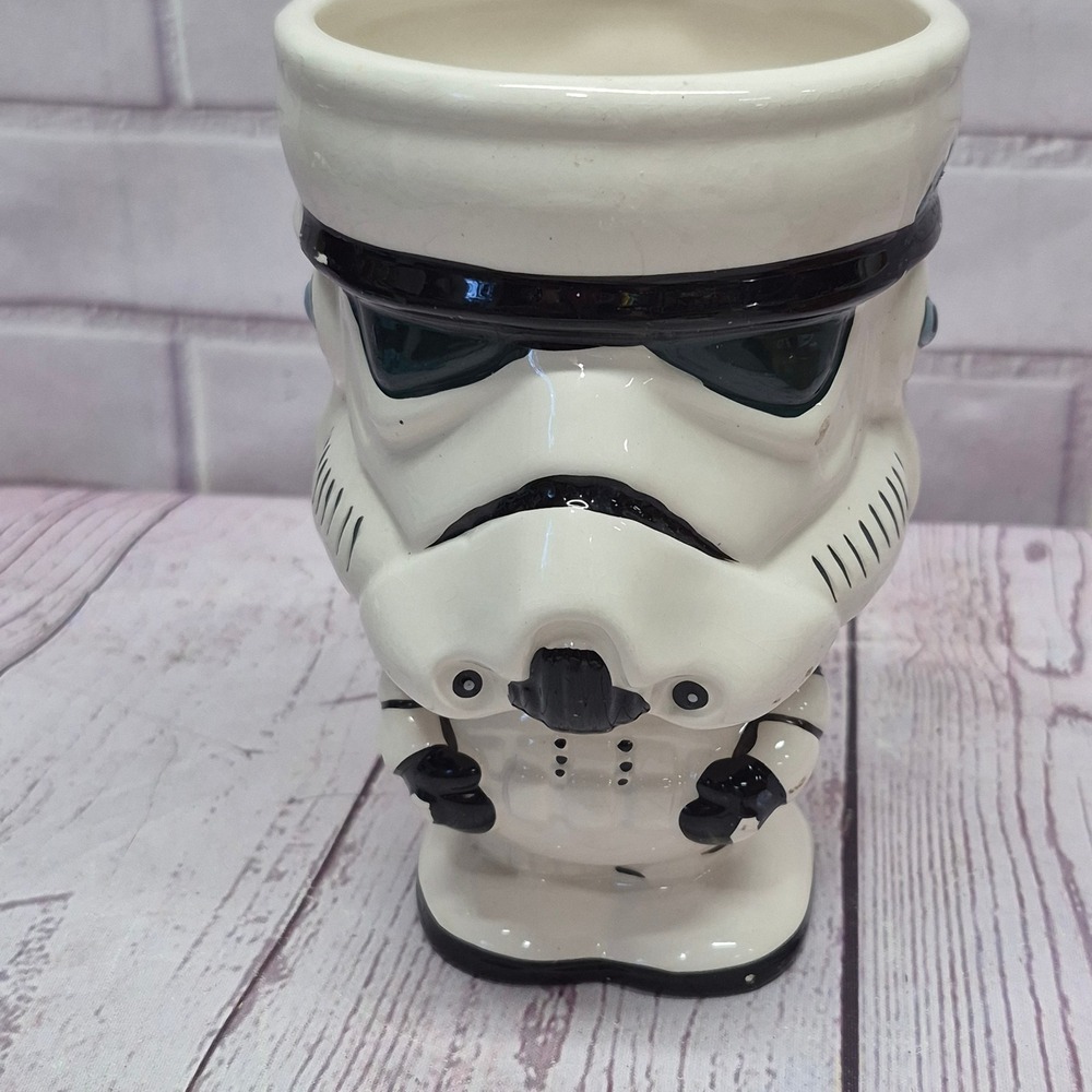 Star Wars Stormtrooper Sculpted Ceramic 3D Helmet Planter White Black 6in